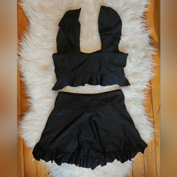 Black Ruffle Two-Piece Swim Set - Picture 8 of 8